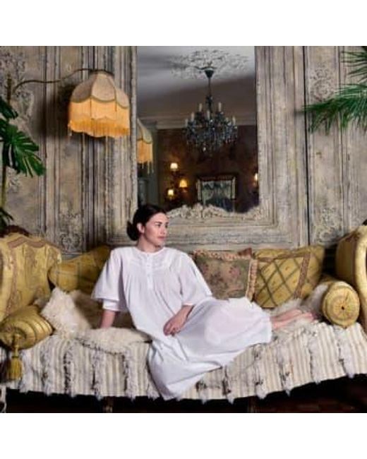 Powell Craft White Damen weiß smocked nightdress mit stickerei 'gelassenheit'