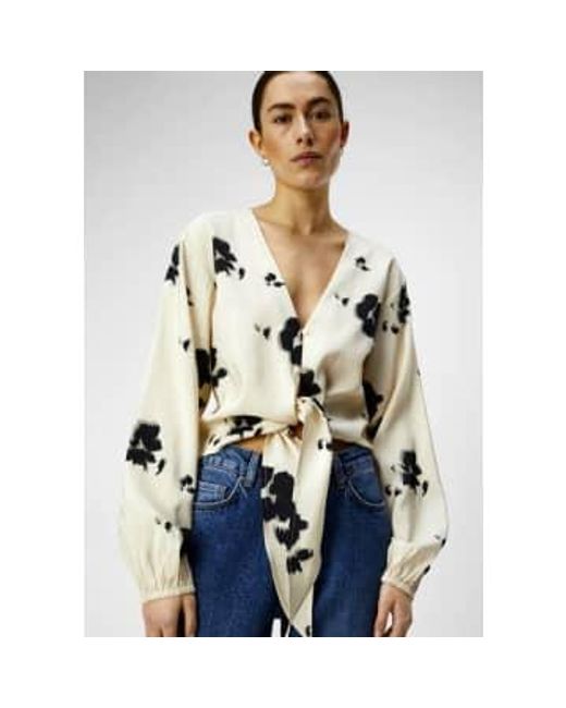 Jenni Long Sleeve Cropped Blouse Sandshellflower di Object in Natural