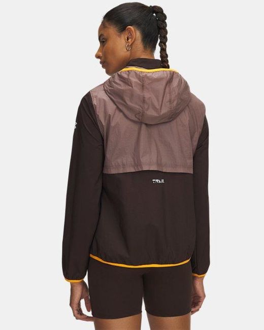 Veste Launch Trail Pour Femme Kona Marron Sierra Taupe Réfléchissant Under Armour en coloris Red