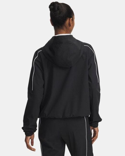 Under Armour Black Challenger
Anorak Für Damen Weiß