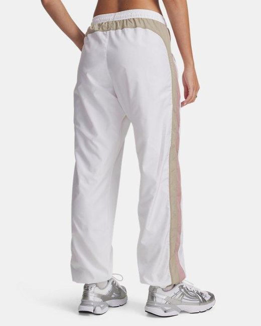 Under Armour Gray Icon Crinkle
Hose Für Damen City Khaki Tourmaline Rosa