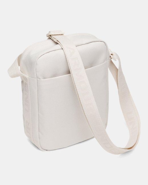 Tracolla Essential Vanilla di Under Armour in White