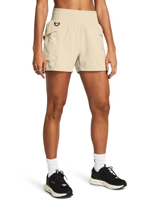 Shorts launch trail di Under Armour in Natural