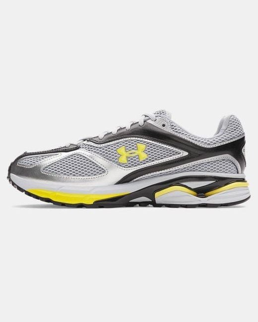 Scarpe Apparition Mod Nero Taxi di Under Armour in Black