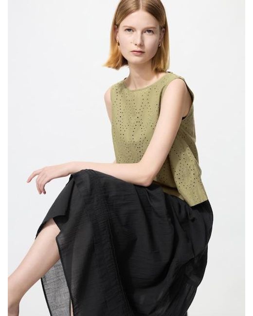 Uniqlo White Embroidered Blouse (Sleeveless)