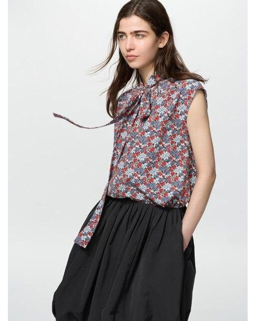 Uniqlo Blue Bow Tie Blouse (Sleeveless, Floral)