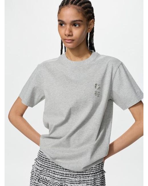 Uniqlo Gray Graphic T-Shirt