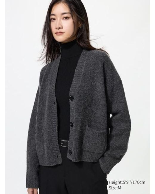 Cardigan Filato Soffice Taglio Corto di Uniqlo in Gray