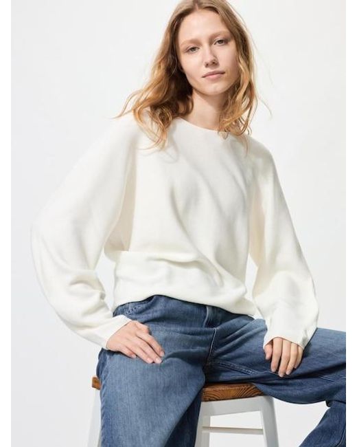 Uniqlo White 3D Seamless Knit Cotton Crew Neck Volume Sleeve Jumper