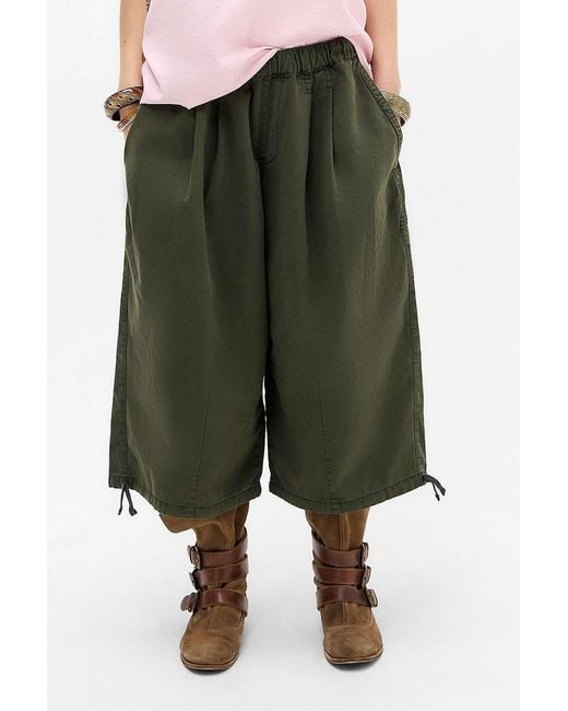 BDG Green Bobbi Extreme Cropped Trousers