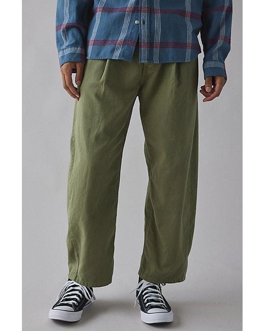 BDG Green Twill 5-Pocket Pleated Dad Chino Pant for men