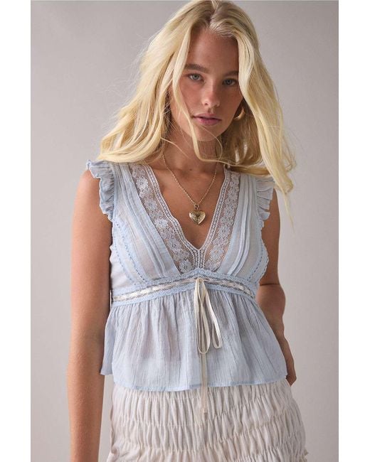 Kimchi Blue Blue Ava Flutter Blouse