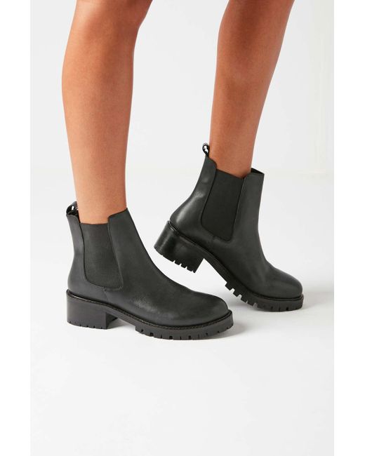 urban chelsea boots
