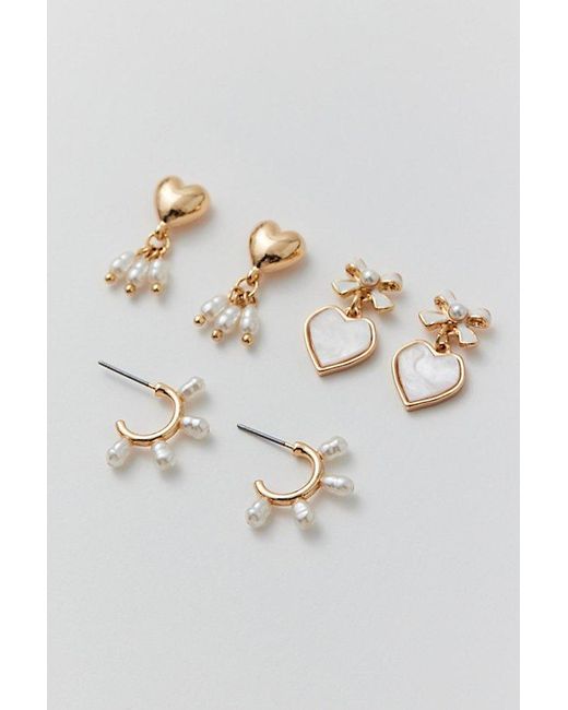 Urban Outfitters Natural Pearl Bow Heart Delicate Earring Set