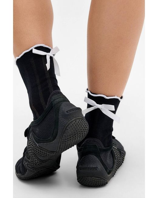 Out From Under Black Lettuce-edge Bow Socks