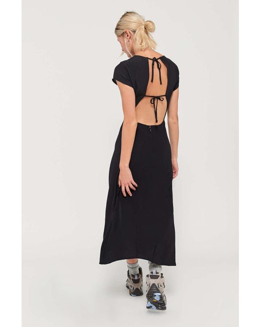 Urban Outfitters Black Uo Lindsey Cap-sleeve Midi Dress
