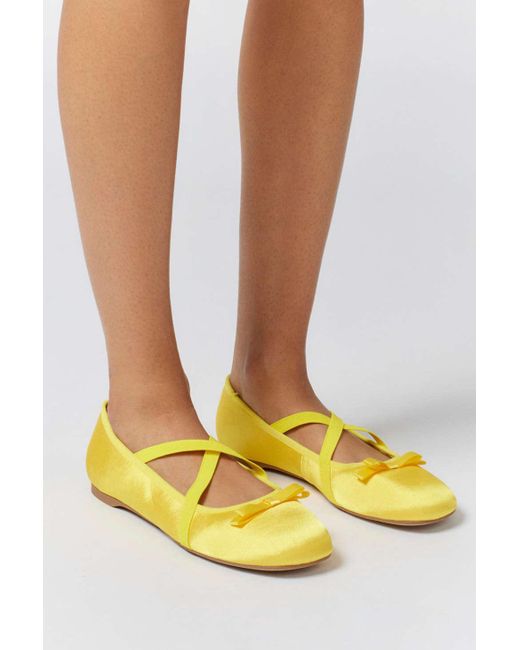 Urban Outfitters Uo Kallie Cross-strap Ballet Flat In Yellow,at