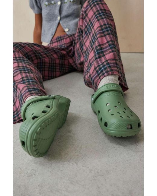 CROCSTM Green Moss Classic Clogs