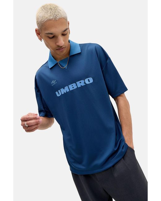 Umbro Uo Exclusive Blue Collared Football Shirt for men