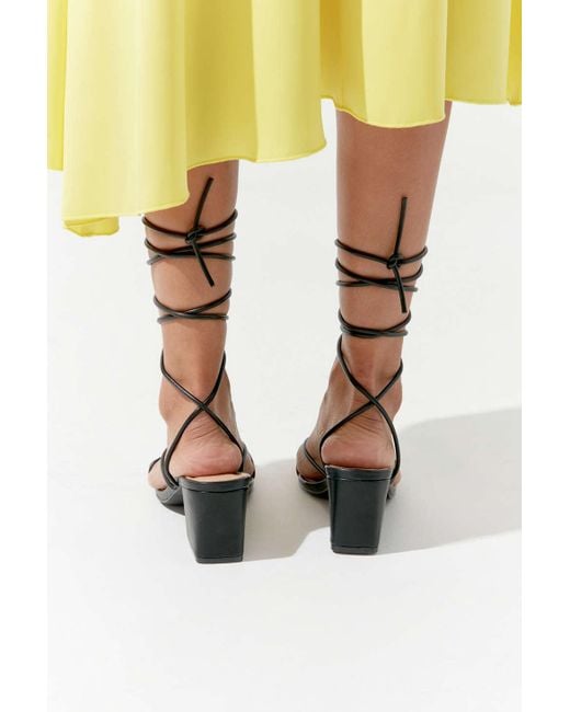 Urban outfitters 2025 strappy sandals