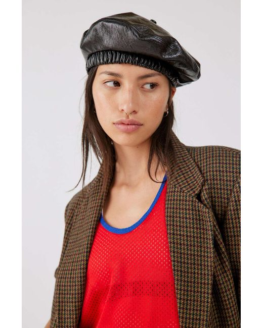 Urban Outfitters Axel Patent Beret in Black | Lyst