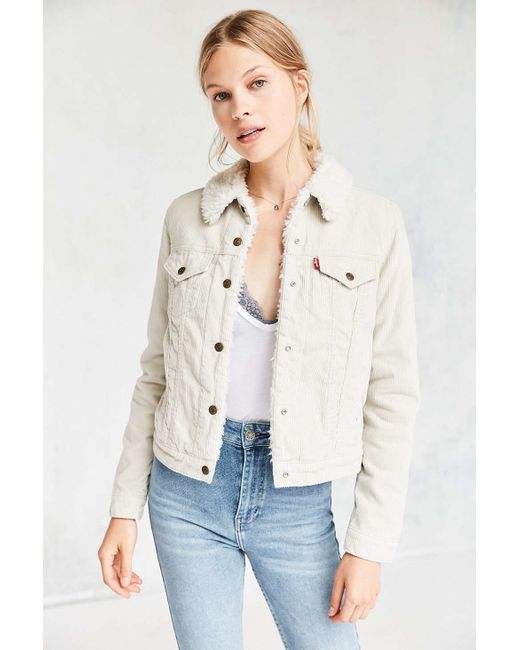 Levi's Sherpa-Lined Corduroy Trucker Jacket in Ivory (White) | Lyst Canada