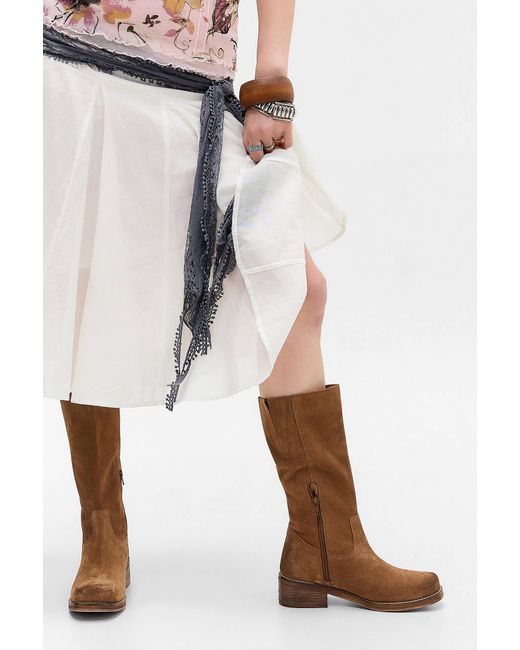 BDG White Tan Pull-on Suede Boots