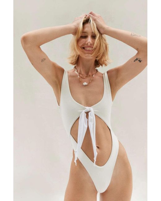 Frankie's Bikinis X Pamela Anderson Carbon One-piece Swimsuit in White |  Lyst Canada