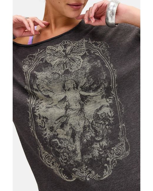 Urban Outfitters Gray Uo Graphic Courtney Off-shoulder T-shirt