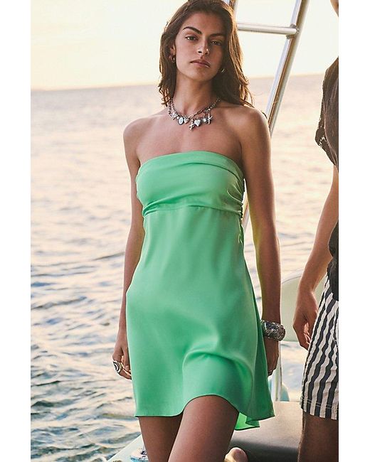 Urban Outfitters Uo Laura Satin Tie-Back Bow Strapless Mini Dress in Green  | Lyst