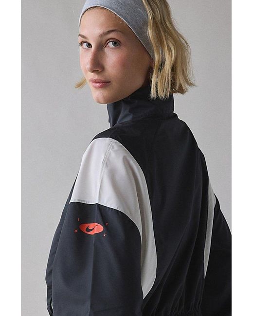 Nike Black Sportswear Woven Lightweight 1/4 Zip Jacket