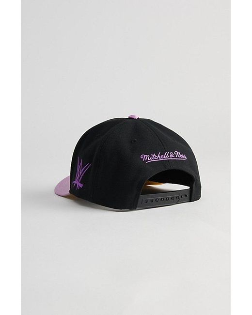 Mitchell & Ness Black Pro Razor Ramon Snapback Hat for men