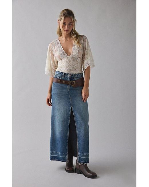Kimchi Blue Blue Verde Plunging Lace Trim Bell Sleeve Top