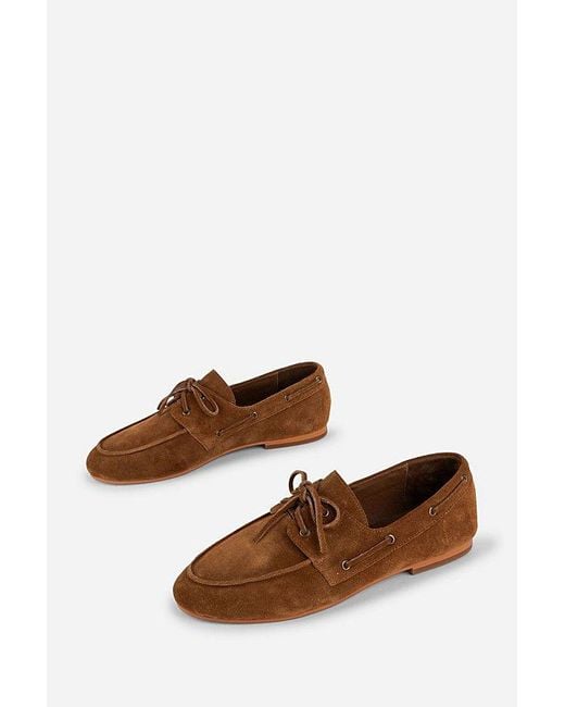 INTENTIONALLY ______ Brown Pixie Boat Shoe