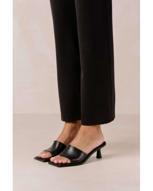 Alohas Daphne Leather Mule Heel in Black Lyst