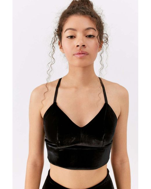 Beyond Yoga Vip Longline Bra Top in Black Lyst