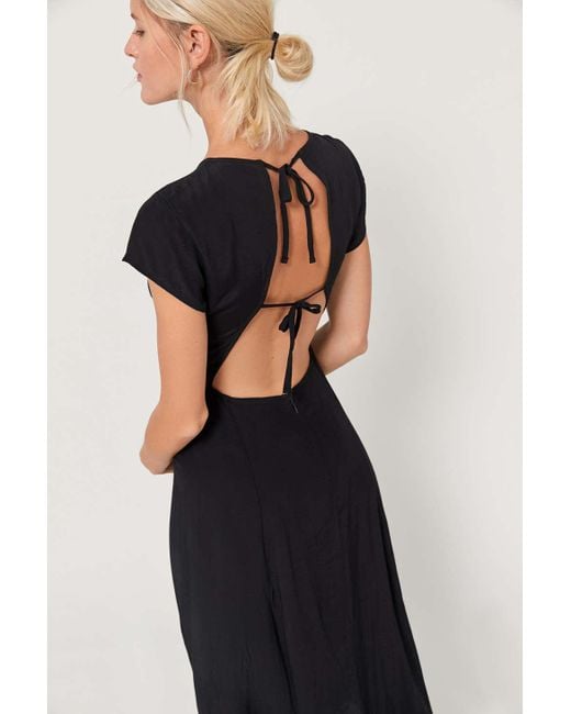 uo lindsey cap-sleeve midi dress Urban Outfitters Uo Lindsey Cap-sleeve Midi Dress in Black
