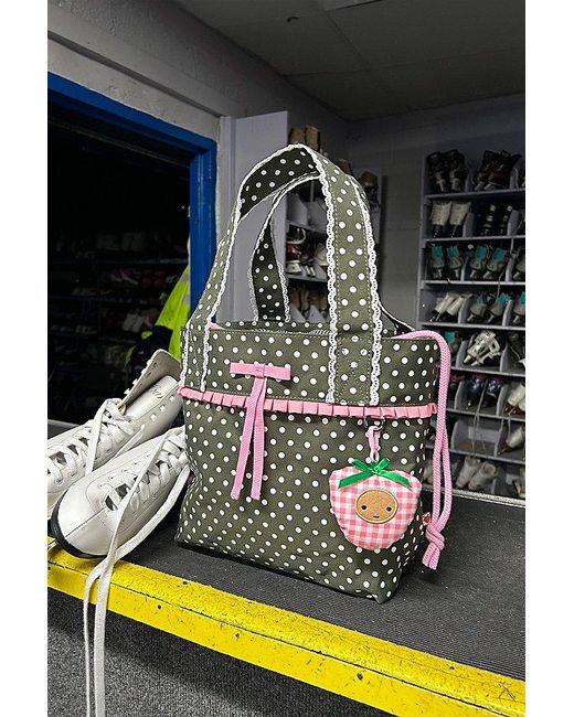 Strawberry Western Ichigo Tote Bag in Green | Lyst