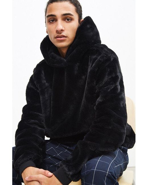 Urban Outfitters Black Uo Faux Fur Hoodie Sweatshirt for men