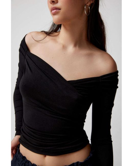 Urban Outfitters Black Uo Sandy Off-the-shoulder Long Sleeve Top