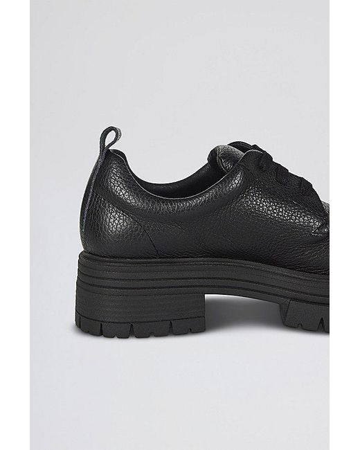INTENTIONALLY ______ Black Barbar Lug Sole Oxford Shoe