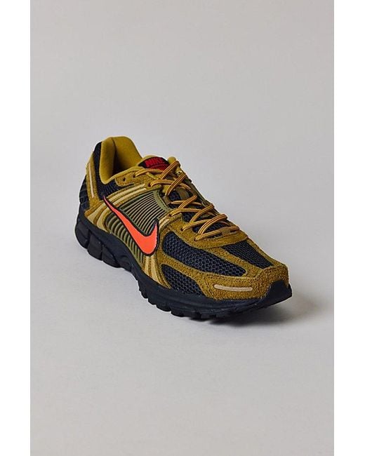Nike Gray Zoom Vomero 5 Sneaker for men
