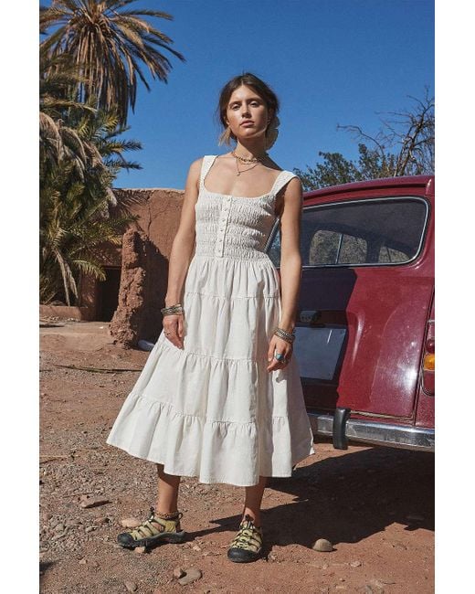 Kimchi Blue Blue Marlowe Shirred Midi Dress