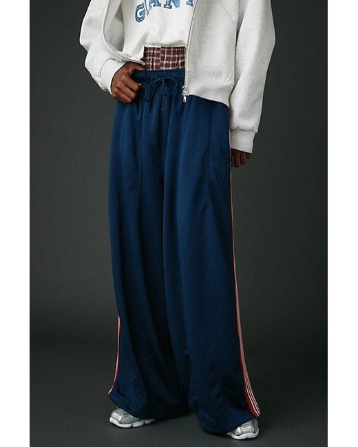 Urban Outfitters Black Uo Mammoth Baggy Fit Track Pant for men