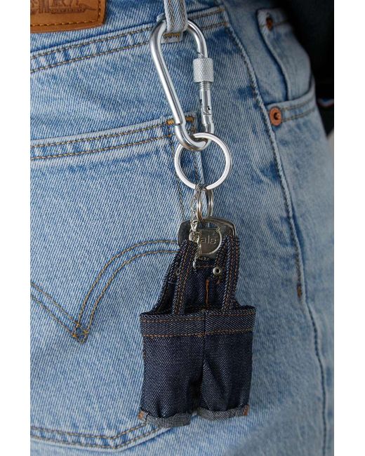 Urban Outfitters Schlüsselanhänger mit mini-latzhose aus jeansstoff in Blue für Herren