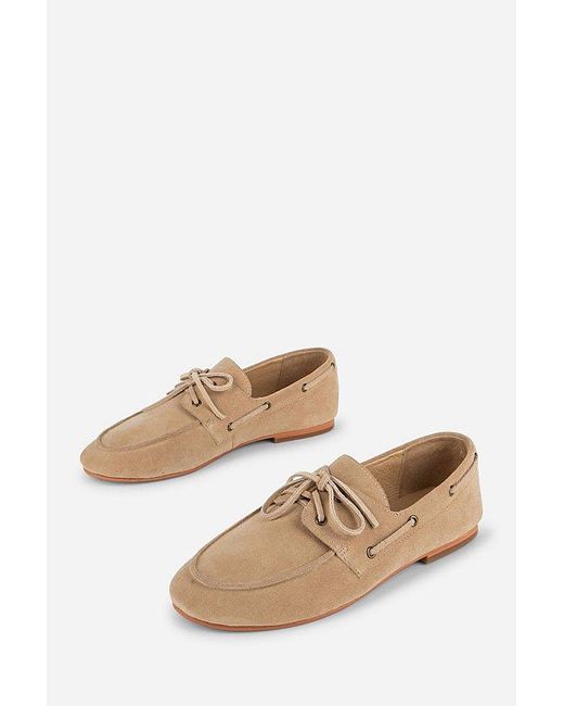 INTENTIONALLY ______ Natural Pixie Boat Shoe