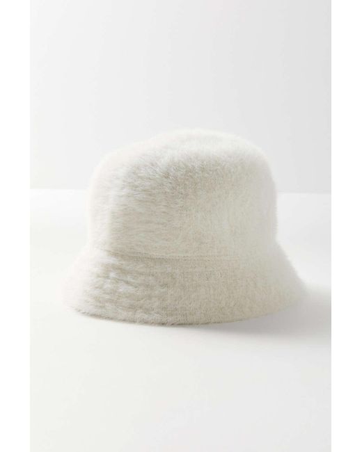 Synthetic Gia Bucket Hat in White 