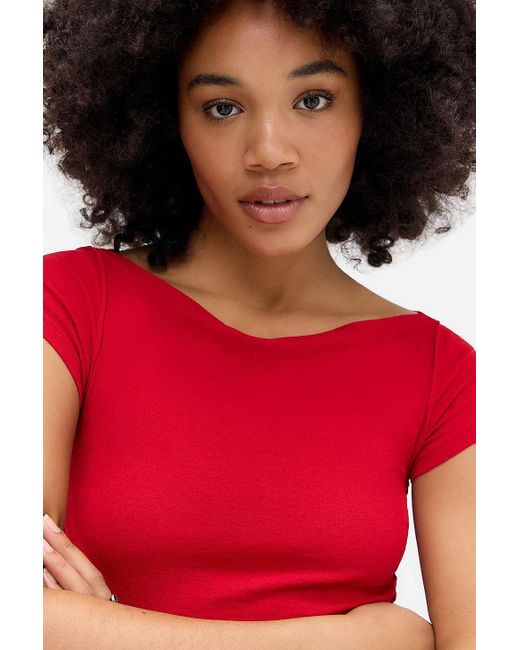Urban Outfitters Red Uo Frankie Short Sleeve Slash Top