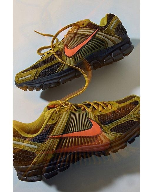 Nike Gray Zoom Vomero 5 Sneaker for men
