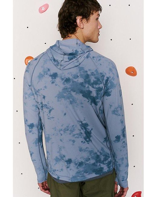 Mountain Hardwear Blue Crater Lake Lightweight Hooded Long Sleeve Sun Tee for men